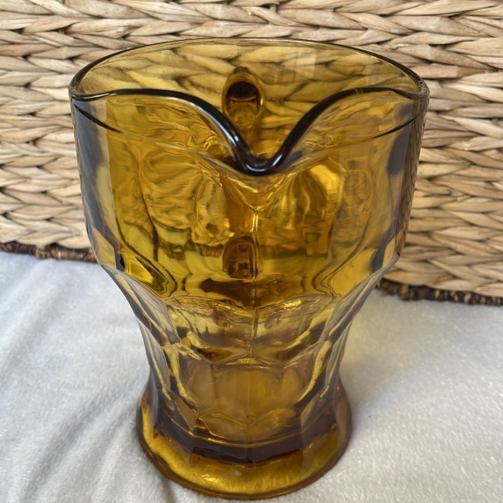 Vintage Glass Amber Gold Water Pitcher 44 ounces or 4 1/2 cups - Picture 5 of 8